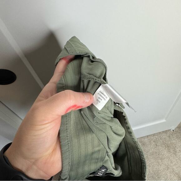 Athleta Tribeca Utility Crop Laurel Olive Green Straight Leg Pants Size 0 - Picture 7 of 7